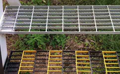 鍍鋅鋼格柵.jpg 鍍鋅鋼格柵.jpg