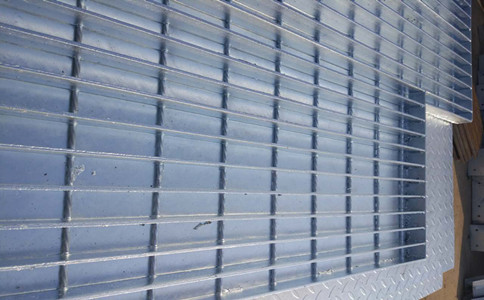 鍍鋅鋼格柵.jpg 鍍鋅鋼格柵.jpg