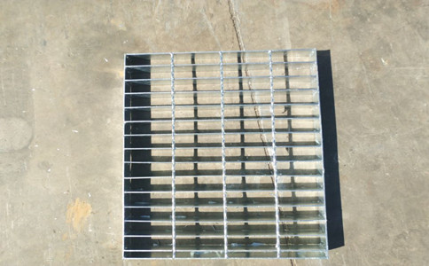 鋼格柵蓋板.jpg 鋼格柵蓋板.jpg