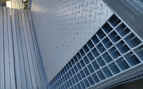 熱鍍鋅鋼格柵.jpg 熱鍍鋅鋼格柵.jpg