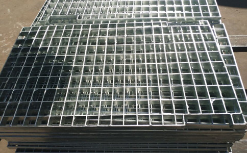 鍍鋅鋼格柵.jpg 鍍鋅鋼格柵.jpg