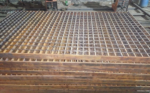 鍍鋅鋼格柵.jpg 鍍鋅鋼格柵.jpg