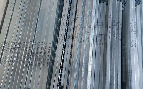 鍍鋅鋼格柵廠家.jpg 鍍鋅鋼格柵廠家.jpg