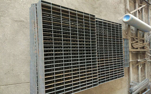 鋼格柵蓋板.jpg 鋼格柵蓋板.jpg